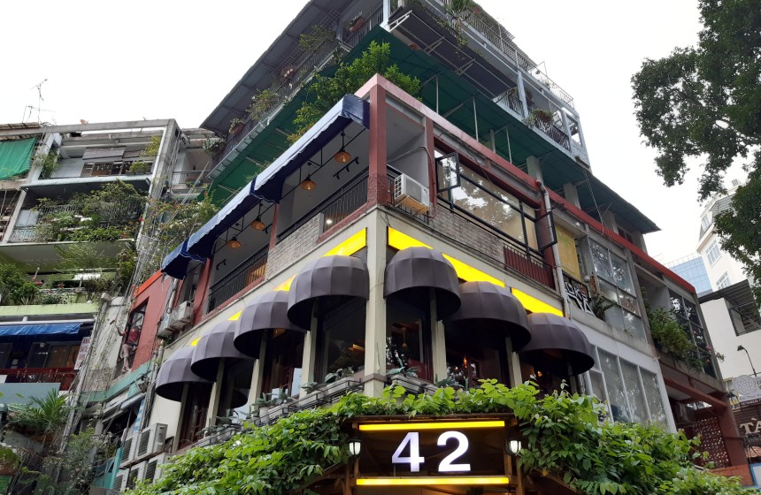 Félicité Coffee & Eatery Hồ Con Rùa - Quán cafe view đẹp