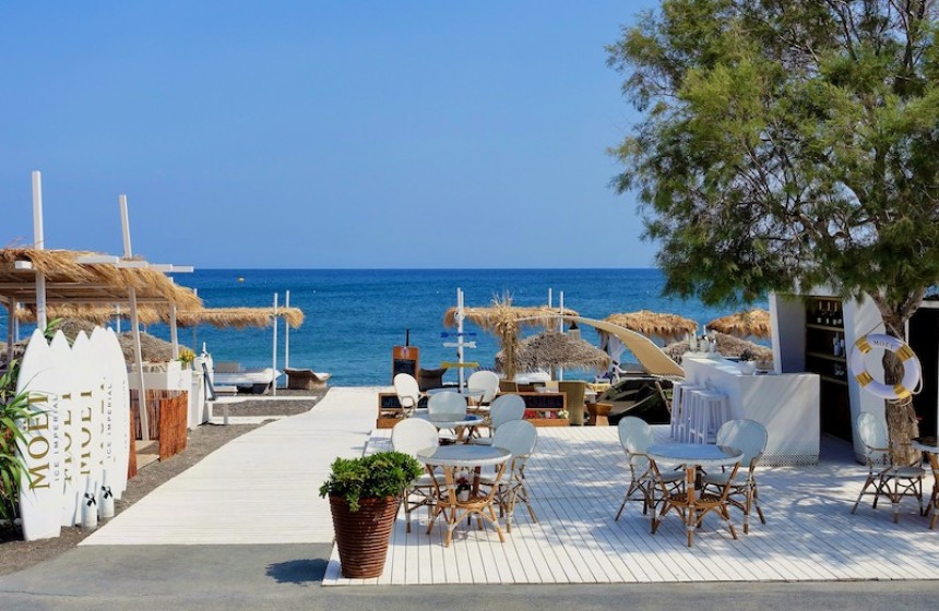Thiết Kế Quán Cafe Phong Cách Coastal Có Gì Đặc Biệt? 