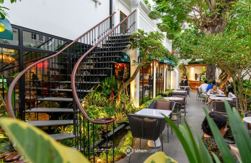 Ý Tưởng Trang Trí Cây Xanh Trong Thiết Kế Quán Cafe Sân Vườn