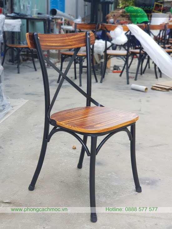 Ghế Bistro Gỗ Khung Sắt MN237